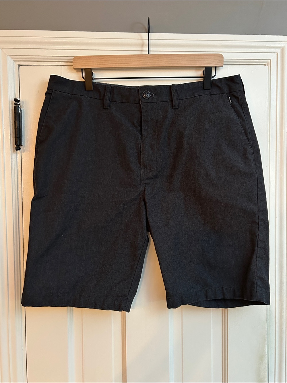 Billabong Men's Black Flat Front Chino Shorts BRAND NEW w/o Tags
